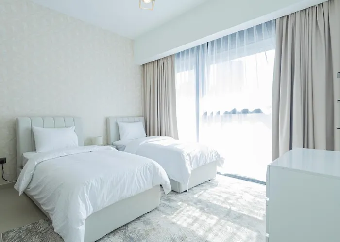 Mh- Act Tower - Downtown 2Bhk-Ref 4104