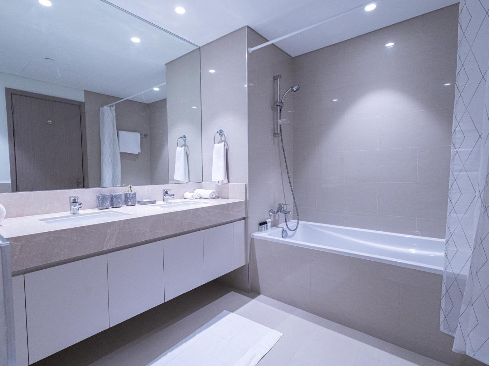 Mh- Act Tower - Downtown 2bhk-ref 4104 Appartement *