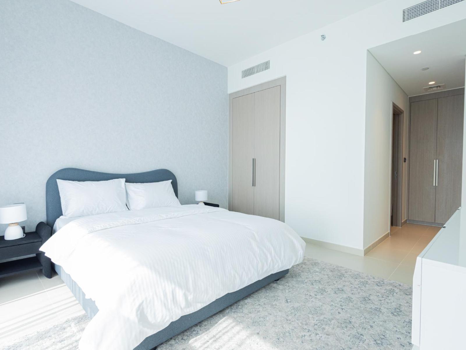 Appartement Mh- Act Tower - Downtown 2bhk-ref 4104 Dubaï